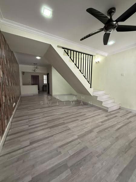 Rumah Teres 2-Tingkat untuk Disewa di Batu Caves (Selangor) - Sarah Suliman - Living Room - PropertyGuru.com.my