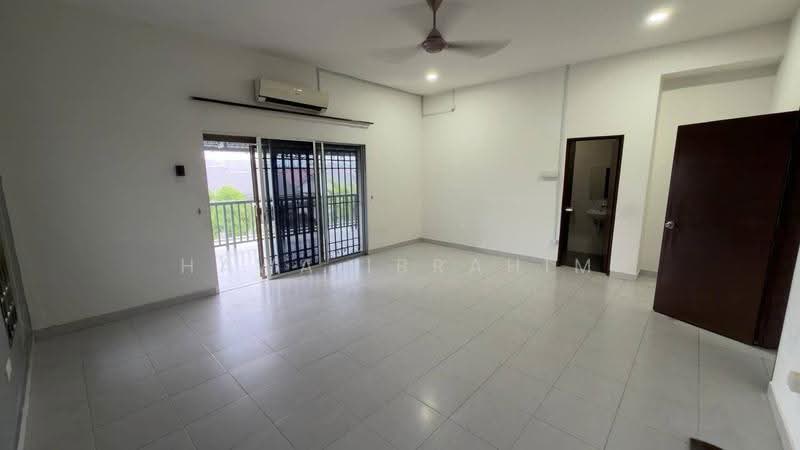 2-storey Terraced House for Sale in Sepang (Selangor) - Hawa Ibrahim - Living Room - PropertyGuru.com.my