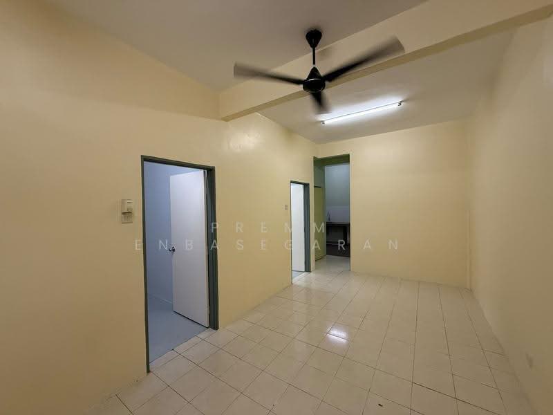 Tanah Kediaman untuk Dijual di Batu Gajah (Perak) - Premm Enbasegaran - Living Room - PropertyGuru.com.my