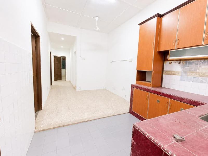 1-storey Terraced House for Sale in Taman Semarak (Nilai) - Hawa Ibrahim - Kitchen - PropertyGuru.com.my