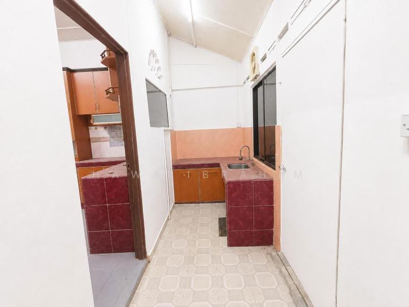 1-storey Terraced House for Sale in Taman Semarak (Nilai) - Hawa Ibrahim - Kitchen - PropertyGuru.com.my