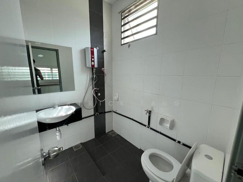 Semi-Detached House for Sale in Setia Vista (Bayan Lepas) - Patrick Tang - Bathroom - PropertyGuru.com.my