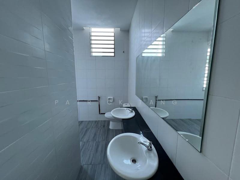 Semi-Detached House for Sale in Setia Vista (Bayan Lepas) - Patrick Tang - Bathroom - PropertyGuru.com.my