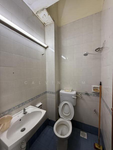 2-storey Terraced House for Rent in Setia Impian (Setia Alam) - Calvin Lim - Bathroom - PropertyGuru.com.my