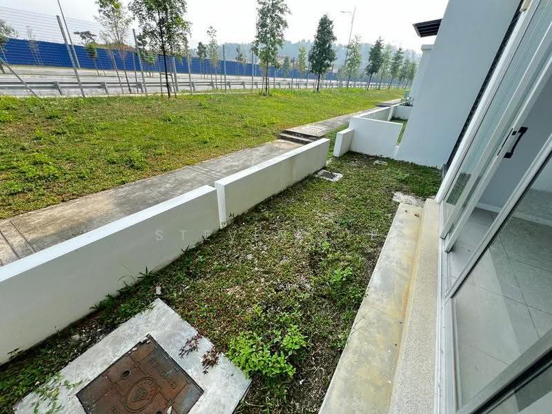 2-storey Terraced House for Sale in Tamansari (Rawang) - Steven Lee - Exterior - PropertyGuru.com.my