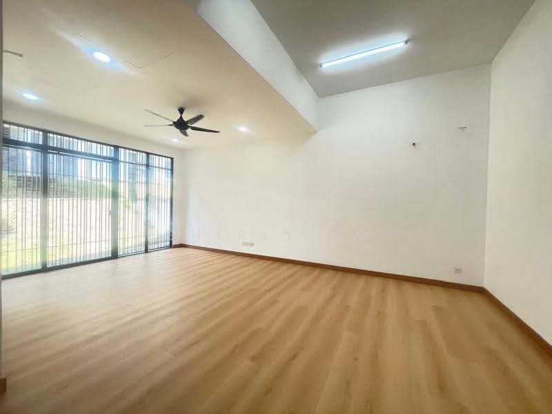 2.5-storey Terraced House for Rent in Rawang (Selangor) - Shirly Ng - Living Room - PropertyGuru.com.my