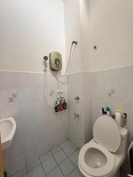2-storey Terraced House for Sale in Taman Setia Indah (Tebrau) - Kok Hui - Bathroom - PropertyGuru.com.my