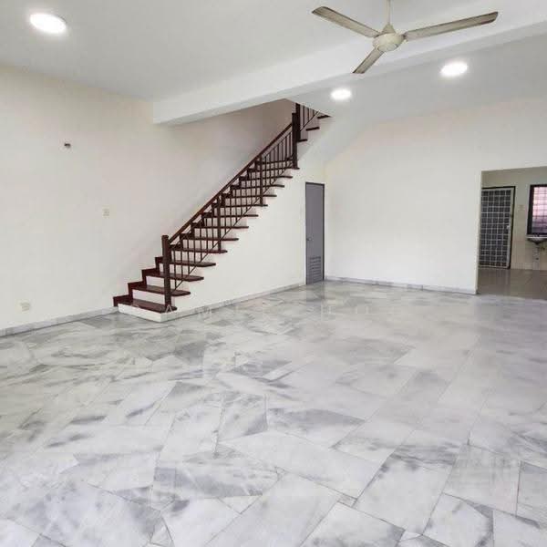 2.5-storey Terraced House for Sale in Taman Puchong Impian (Puchong) - Camie Hoo - Living Room - PropertyGuru.com.my