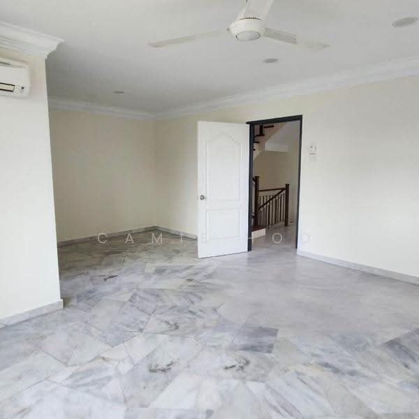 2.5-storey Terraced House for Sale in Taman Puchong Impian (Puchong) - Camie Hoo - Living Room - PropertyGuru.com.my