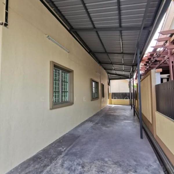 2.5-storey Terraced House for Sale in Taman Puchong Impian (Puchong) - Camie Hoo - Exterior - PropertyGuru.com.my
