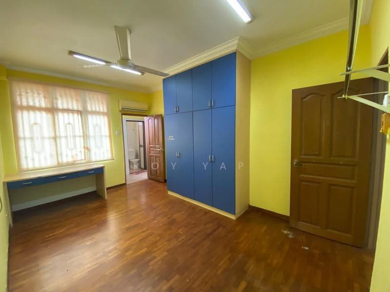 2.5-storey Terraced House for Rent in Taman Perling (Perling) - Roy Yap - Bedroom - PropertyGuru.com.my