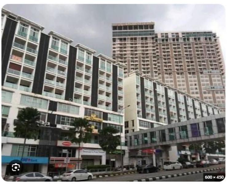 Kediaman Servis untuk Dijual di Chelsea @ Plaza Damas 3 - Henry Kooi Kuan Xiang - Exterior - PropertyGuru.com.my