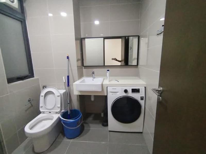 Kediaman Servis untuk Disewa di Seventeen Mall & Residences (Biji Living) - Owen Loke - Bathroom - PropertyGuru.com.my