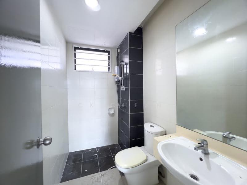 Pangsapuri untuk Dijual di Bayu @ Pandan Jaya - CK Cheah - Bathroom - PropertyGuru.com.my