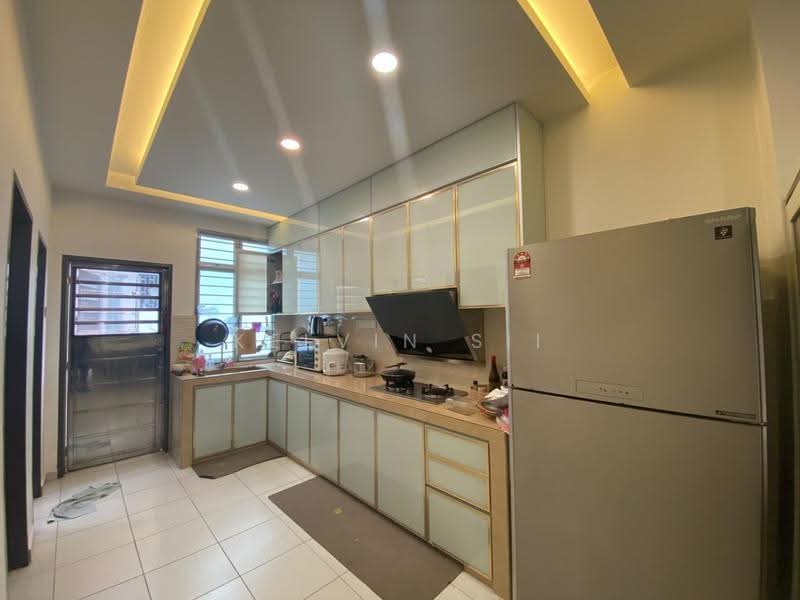 2.5-storey Terraced House for Sale in Taman Scientex Utama (Senai) - kelvin Sii - Kitchen - PropertyGuru.com.my
