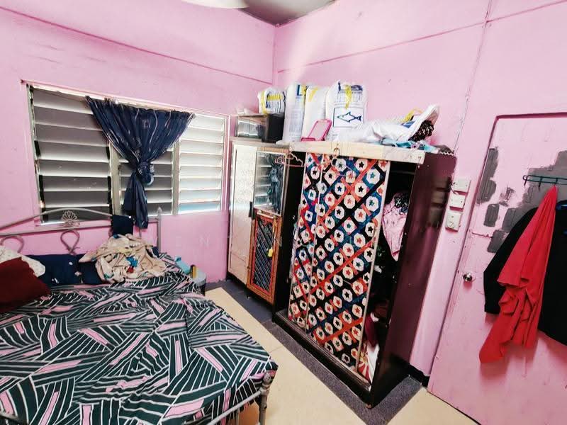 Flat for Sale at Taman Pulai Utama - Wenting Lee - Bedroom - PropertyGuru.com.my