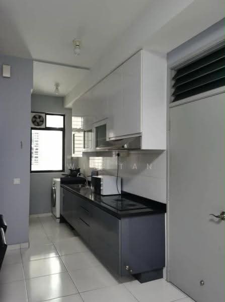 Service Residence for Sale at The Sky Executive Suites - Win Tan - Kitchen - PropertyGuru.com.my