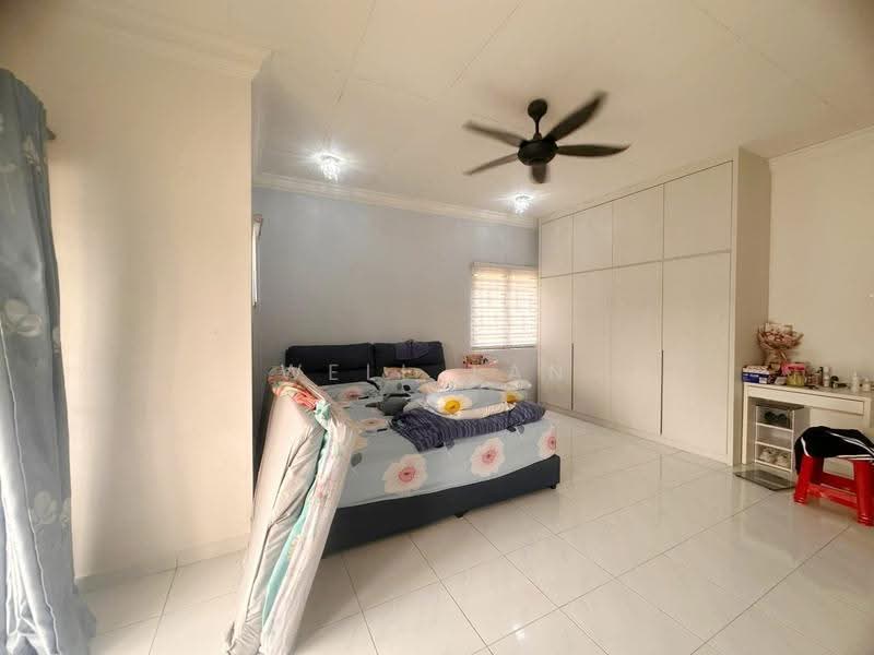 2-storey Terraced House for Sale in Permas Jaya (Johor) - Well Tan - Bedroom - PropertyGuru.com.my