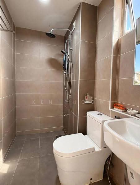 Kediaman Servis untuk Disewa di D'Putra Suites - Ken Phoon - Bathroom - PropertyGuru.com.my