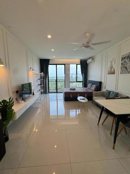 Kediaman Servis untuk Dijual di Country Garden Central Park - May Lee - Bedroom - PropertyGuru.com.my
