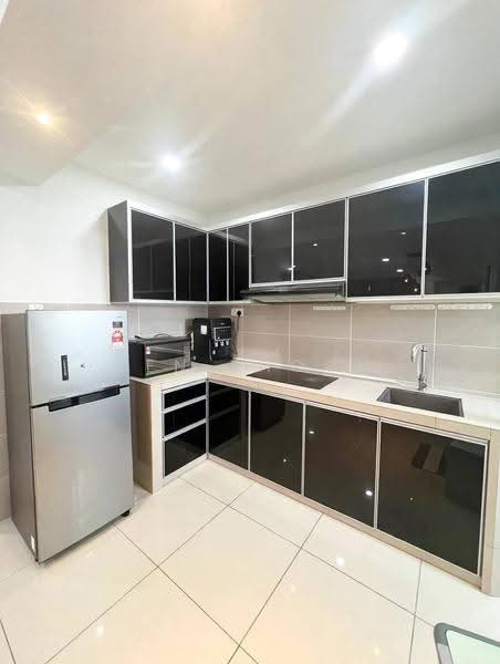 Kediaman Servis untuk Disewa di D'Putra Suites - Ken Phoon - Kitchen - PropertyGuru.com.my