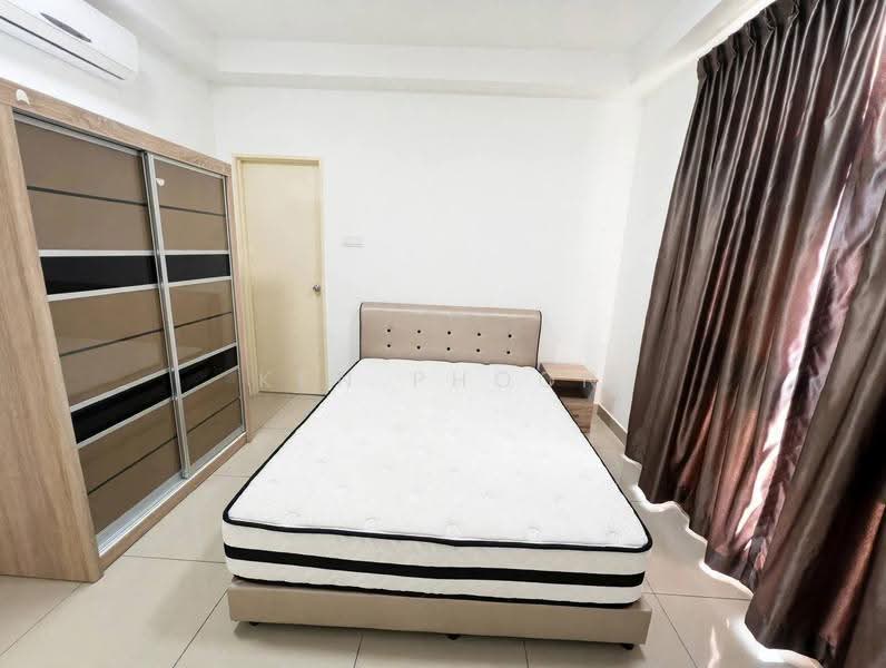 Kediaman Servis untuk Disewa di D'Putra Suites - Ken Phoon - Bedroom - PropertyGuru.com.my