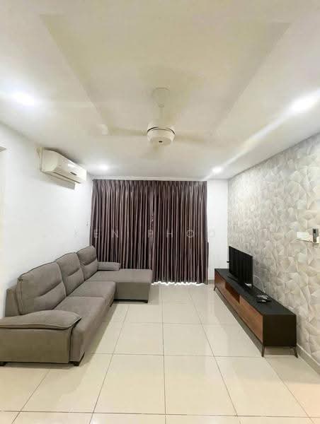 Kediaman Servis untuk Disewa di D'Putra Suites - Ken Phoon - Living Room - PropertyGuru.com.my