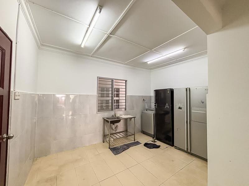 Semi-Detached House for Sale in Seksyen 7 (Kota Damansara) - Vincent Liaw - Kitchen - PropertyGuru.com.my