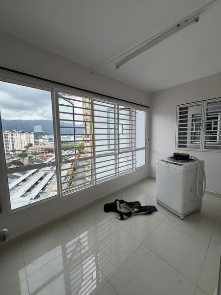 Pangsapuri untuk Dijual di Central Garden - Harold Lee - Room 1 - PropertyGuru.com.my