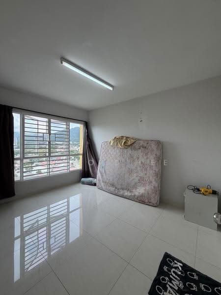 Pangsapuri untuk Dijual di Central Garden - Harold Lee - Master Room - PropertyGuru.com.my