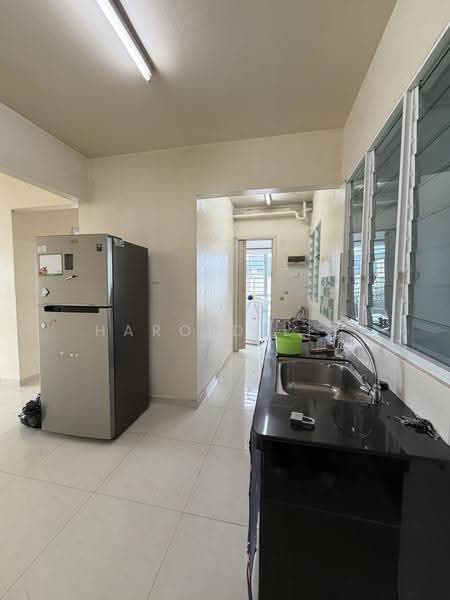 Pangsapuri untuk Dijual di Central Garden - Harold Lee - Yard - PropertyGuru.com.my