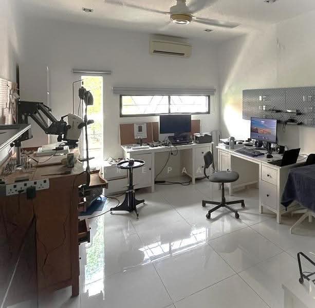 2-storey Terraced House for Rent in Desa Sri Hartamas (Sri Hartamas) - Carrie Paang - Study - PropertyGuru.com.my