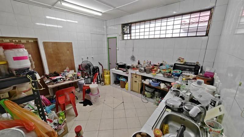 Rumah Teres 2-Tingkat untuk Dijual di Taman Lestari Perdana (Seri Kembangan) - Ben Mok - Kitchen - PropertyGuru.com.my