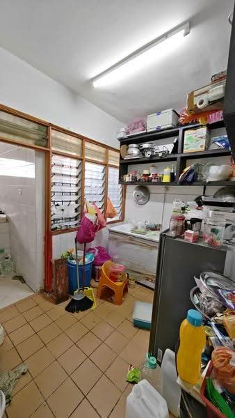 Rumah Teres 2-Tingkat untuk Dijual di Taman Lestari Perdana (Seri Kembangan) - Ben Mok - Kitchen - PropertyGuru.com.my