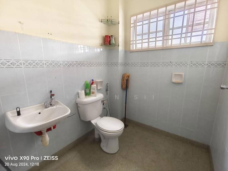 2-storey Terraced House for Sale in Kulai (Johor) - kelvin Sii - Bathroom - PropertyGuru.com.my