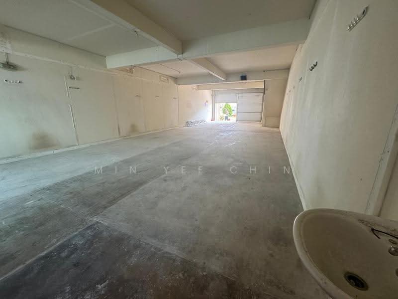 Shop for Rent in Taman Merdeka Permai (Batu Berendam) - Min Yee Chin - Interior - PropertyGuru.com.my