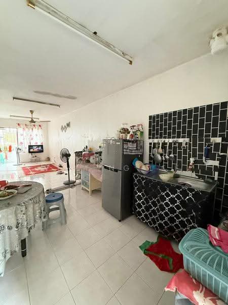 Rumah Flat untuk Dijual di Flat Tasek 64 - Wenting Lee - Living Room - PropertyGuru.com.my
