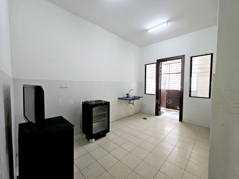 2-storey Terraced House for Sale in Alam Impian (Shah Alam) - Tabris Wong - Kitchen - PropertyGuru.com.my