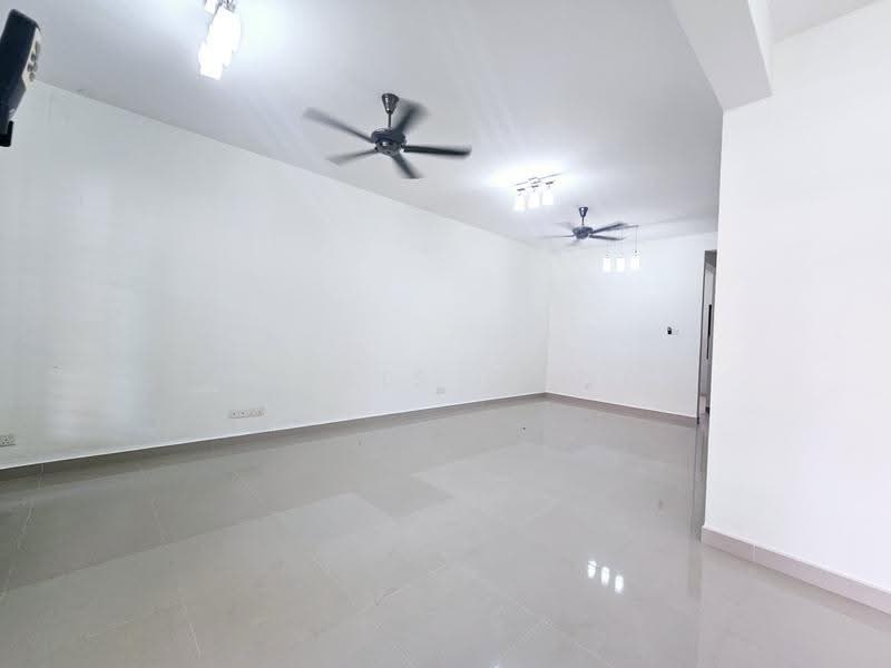 2-storey Terraced House for Sale in Alam Impian (Shah Alam) - Tabris Wong - Living Room - PropertyGuru.com.my