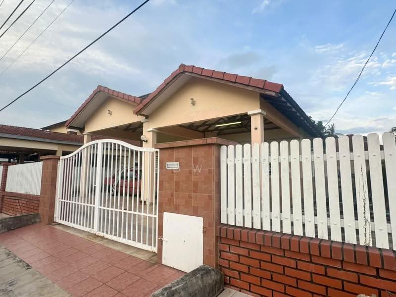 Rumah Banglo untuk Disewa di Taman Sri Kuala (Kuala Sungai Baru) - YIT HOW SEOW - Exterior - PropertyGuru.com.my