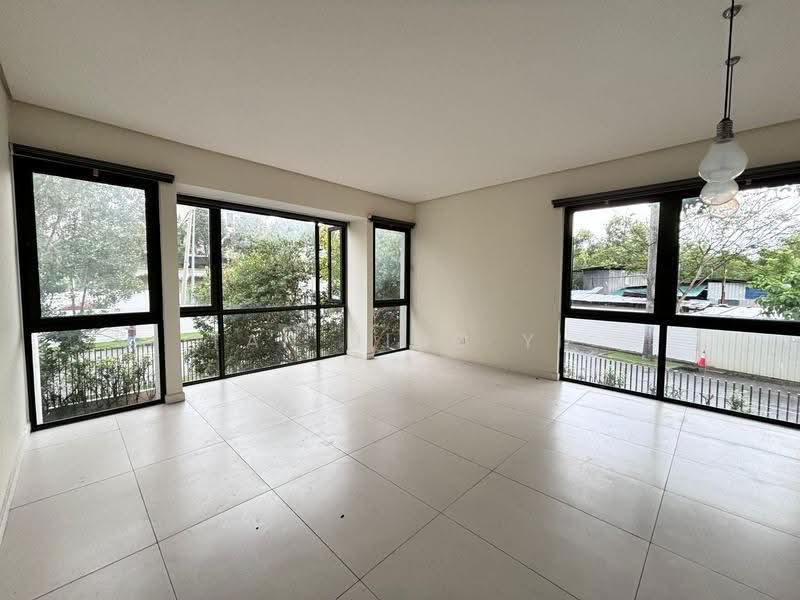 3-storey Terraced House for Sale in Gelugor (Penang) - Tan Jing Yi - Living Room - PropertyGuru.com.my