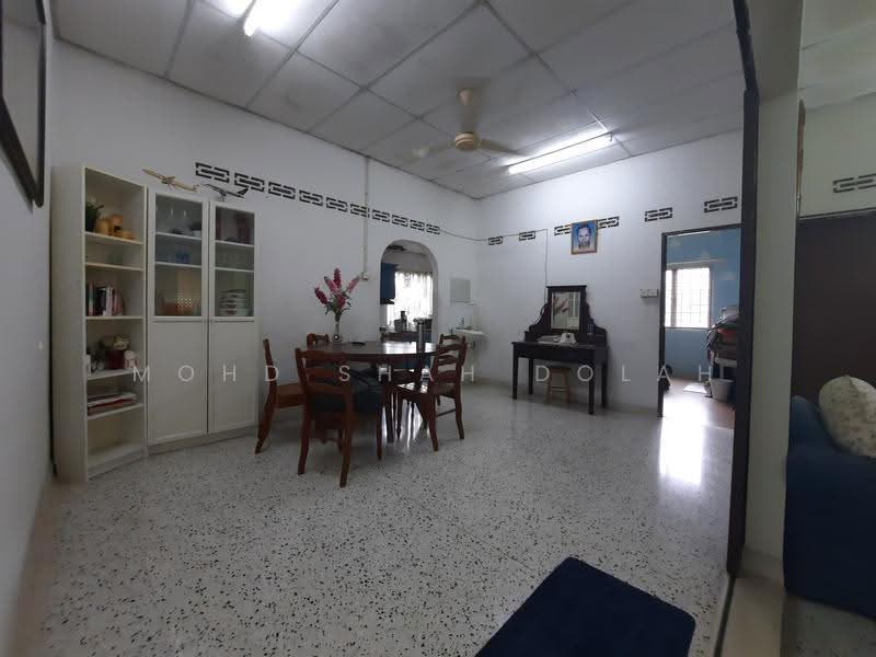 Rumah Banglo untuk Dijual di Taman Sri Minang (Kajang) - Mohd Shah Dolah - Living Room - PropertyGuru.com.my