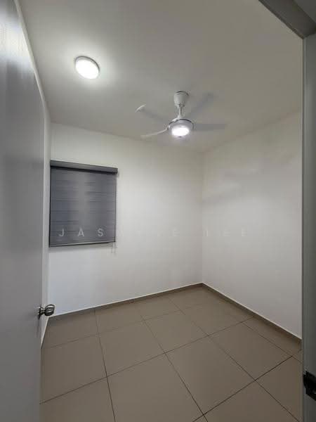 Condominium for Rent at Residensi Dutamas Dahlia - Jasmine Lee - Small Room - PropertyGuru.com.my