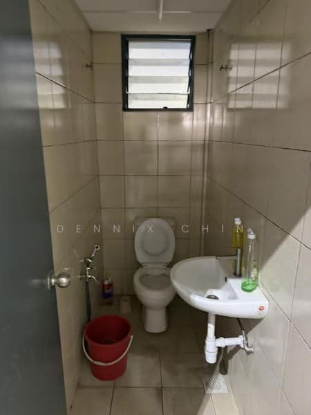 Semi-D Factory for Rent in Kawasan Perindustrian Budiman (Cheras) - Dennix Chin - Bathroom - PropertyGuru.com.my