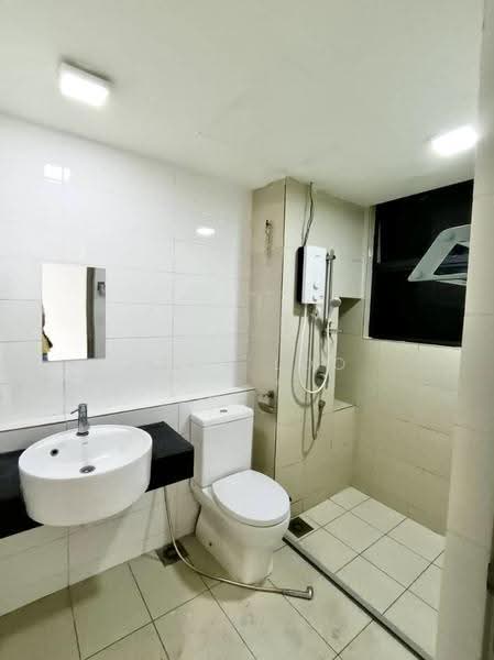 Service Residence for Sale at Residences @ 1 Tebrau - Jeny Loo - Bathroom - PropertyGuru.com.my
