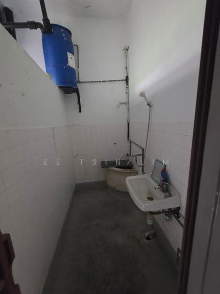 Shop for Rent in Taman Sri Jelok (Kajang) - Ee Tsin Lim - Bathroom - PropertyGuru.com.my
