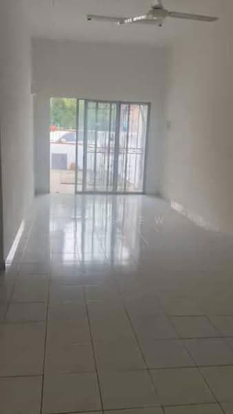 Rumah Teres untuk Dijual di Taman Johan Setia (Klang) - WK Siew - Living Room - PropertyGuru.com.my