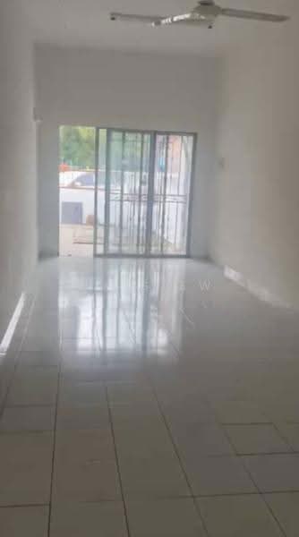 Rumah Teres untuk Dijual di Taman Johan Setia (Klang) - WK Siew - Living Room - PropertyGuru.com.my