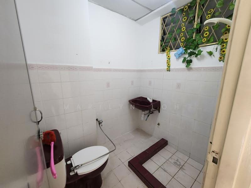 Condominium for Sale at Kelana Puteri - Marilyn Loh - Bathroom - PropertyGuru.com.my