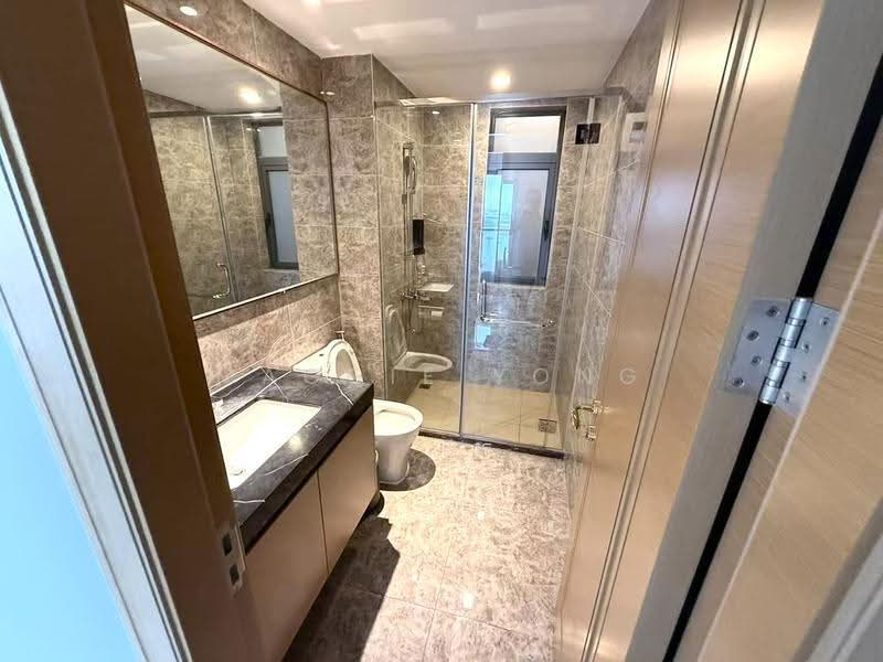 Kondominium untuk Dijual di R&F Princess Cove Phase 2-Seine Region - Maggie Yong - Bathroom - PropertyGuru.com.my